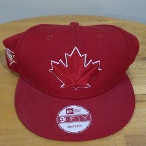 Toronto Blue Jays SNAPBACK red Canada maple leaf